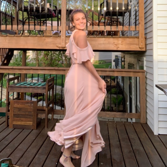 Gorgeous peach prom dress - Picture 2 of 10